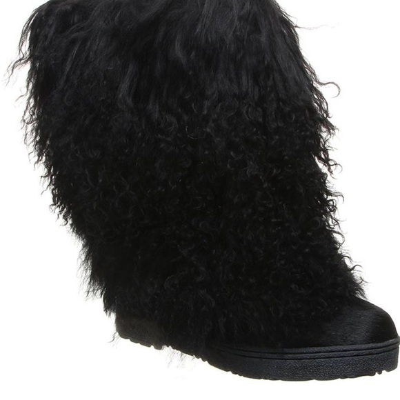 BearPaw Boots Please Note: This product is made with real natural fur. - Picture 4 of 4